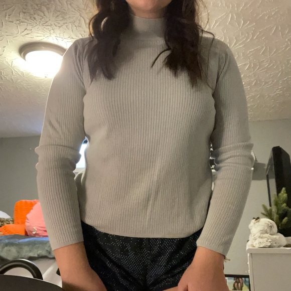 gray ribbed turtleneck - Picture 1 of 3
